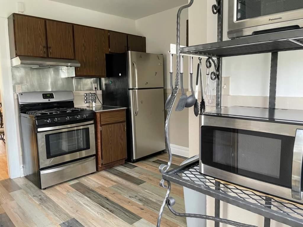 2 Bedroom Apt Near Great Lakes Naval Base And 6 Flags Waukegan Ngoại thất bức ảnh