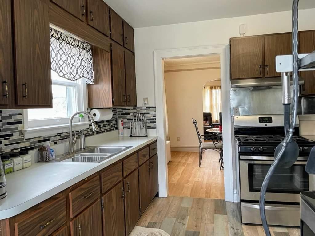 2 Bedroom Apt Near Great Lakes Naval Base And 6 Flags Waukegan Ngoại thất bức ảnh