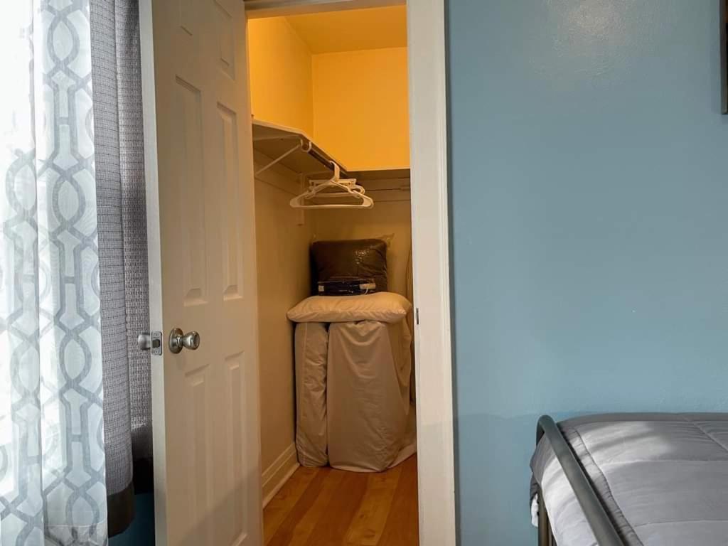 2 Bedroom Apt Near Great Lakes Naval Base And 6 Flags Waukegan Ngoại thất bức ảnh