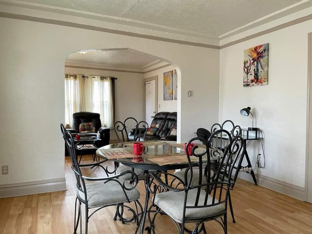 2 Bedroom Apt Near Great Lakes Naval Base And 6 Flags Waukegan Ngoại thất bức ảnh