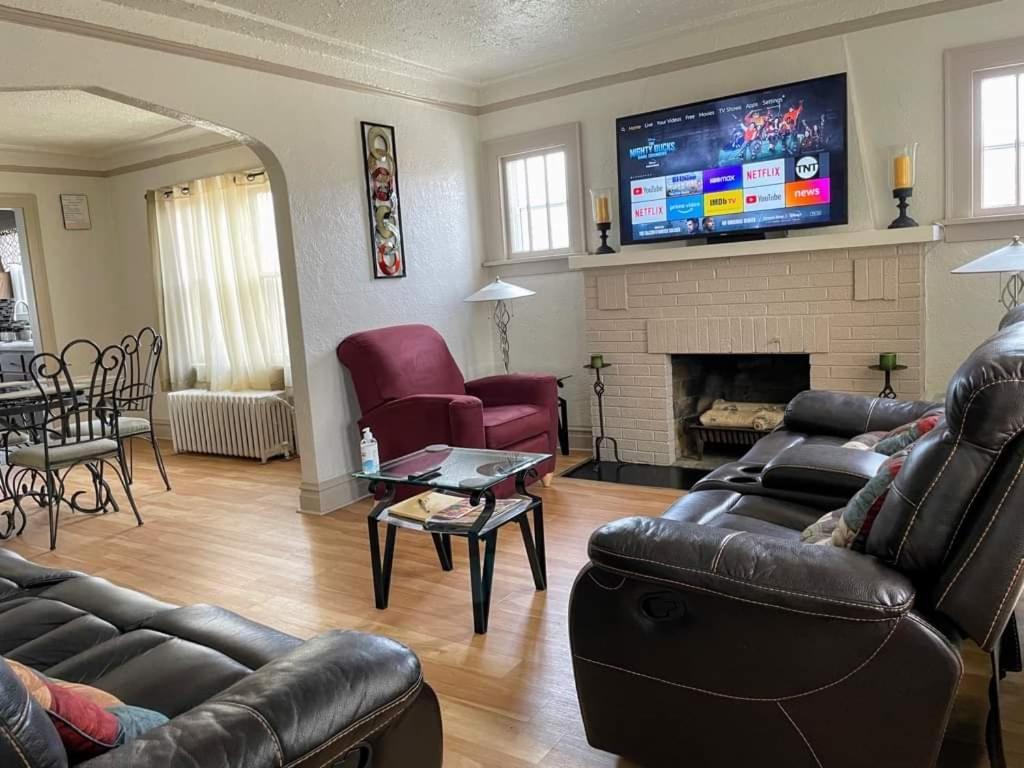 2 Bedroom Apt Near Great Lakes Naval Base And 6 Flags Waukegan Ngoại thất bức ảnh