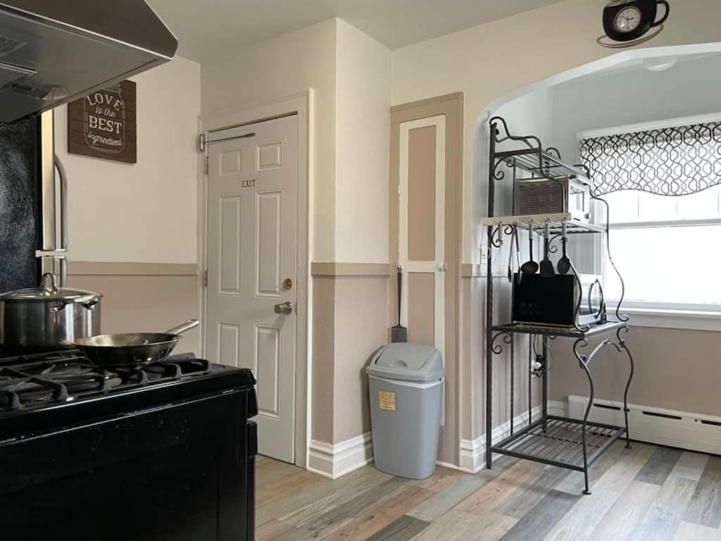 2 Bedroom Apt Near Great Lakes Naval Base And 6 Flags Waukegan Ngoại thất bức ảnh
