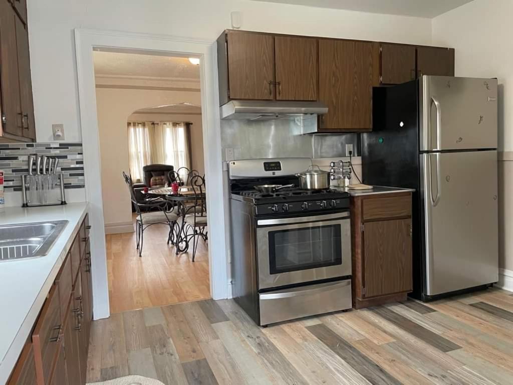 2 Bedroom Apt Near Great Lakes Naval Base And 6 Flags Waukegan Ngoại thất bức ảnh